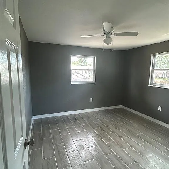 1884 Pine St — Photo 11