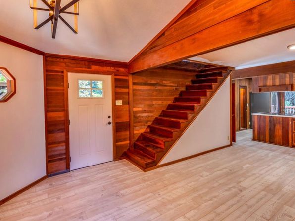4452 Greenwood Heights Dr, Kneeland, CA 95549