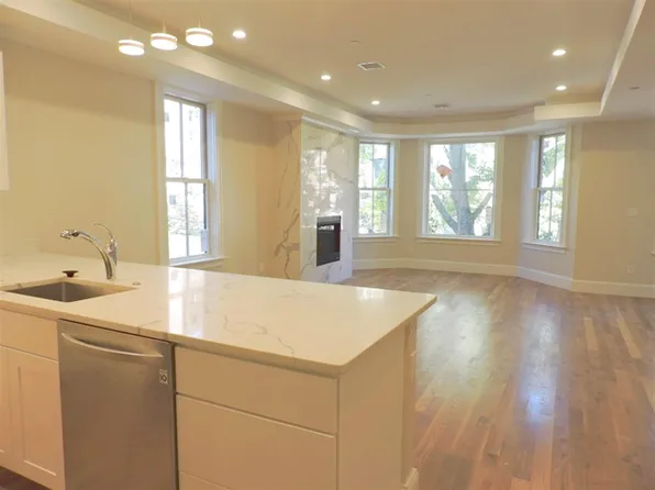 472 Green St, Cambridge, MA