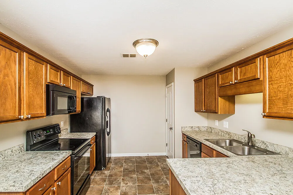 4 bed, 3.0 bath, 1835 sqft, $3,320 — Photo 4