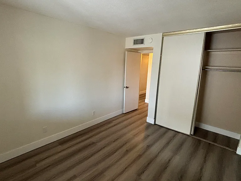 7206 N Via De Paesia — Photo 17