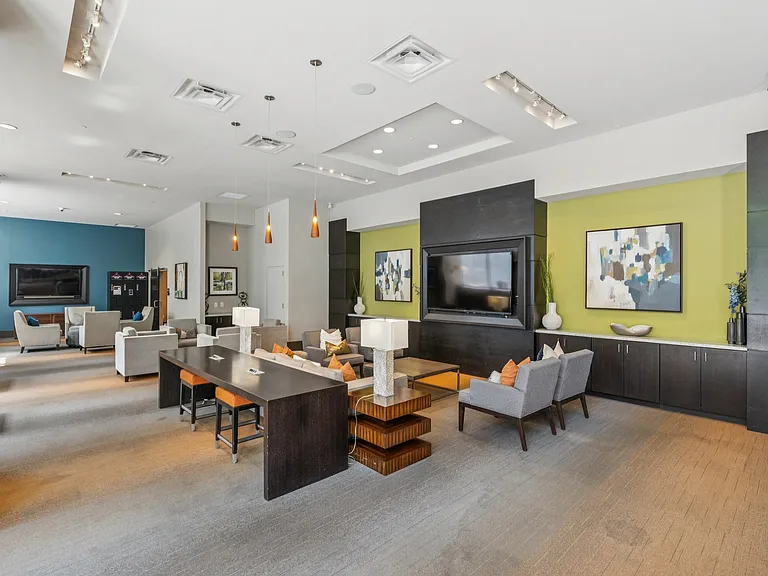 SkyHouse Buckhead — Photo 13