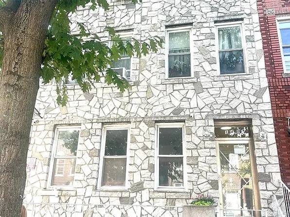 140 E 52nd St, Brooklyn, NY 11203