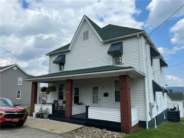 14 Willow St #16, Mount Pleasant, PA 15666