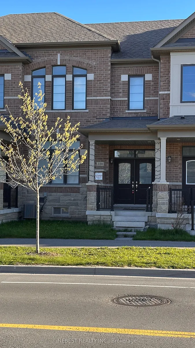 Building Photo - 220 Coronation Rd