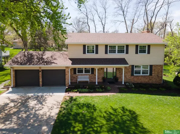 11717 Leavenworth St, Omaha, NE 68154