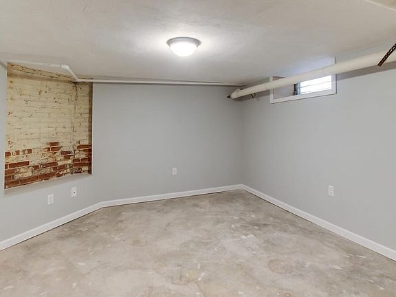 4th Bedroom (in basement)