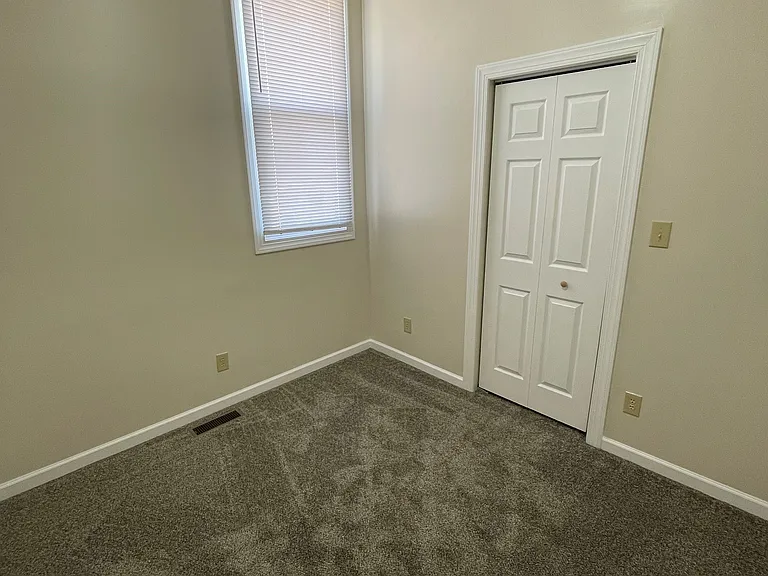 317 E 4th St #1 — Photo 7