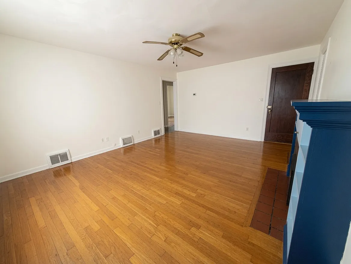 2 bed, 995 sqft, $1,450 — Photo 4