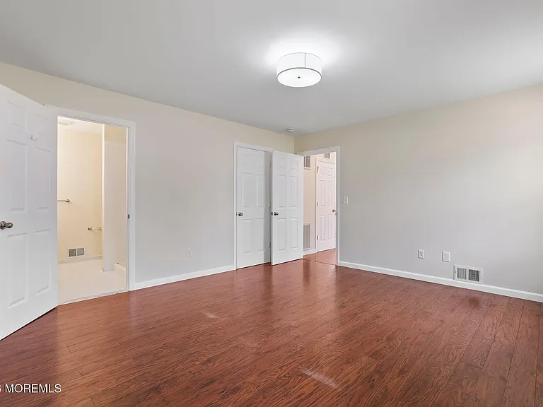 477 Glenwood Ave — Photo 24