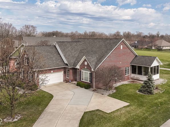 10844 Fairwoods Dr, Fishers, IN 46037