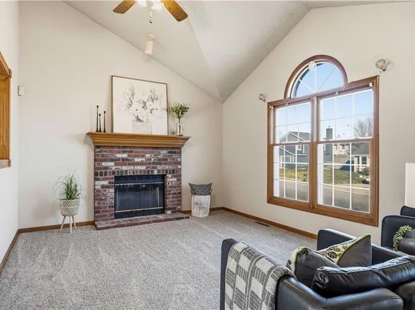 10300 N Grand Ave, Kansas City, MO 64155