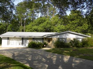 200 Raven Ct, Ocean Springs, MS 39564