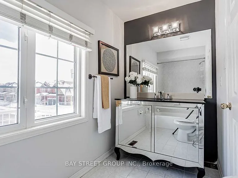 30 Delattaye Ave — Photo 25