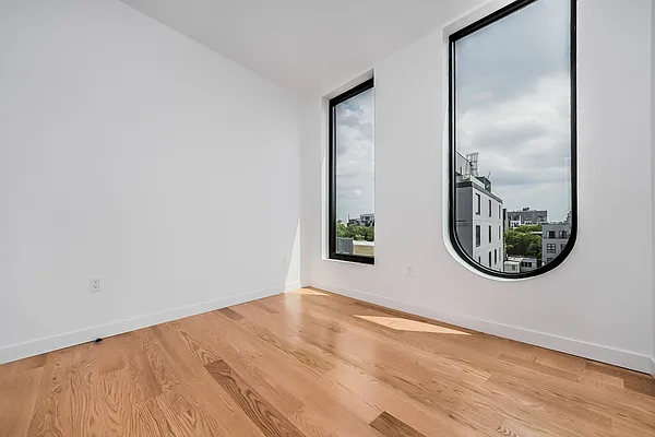 Rented by Nooklyn NYC LLC | media 30