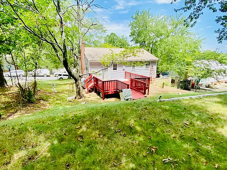 1511 Frances Dr — Photo 11