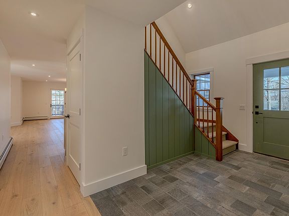 4th image of 171 Mending Walls Road
