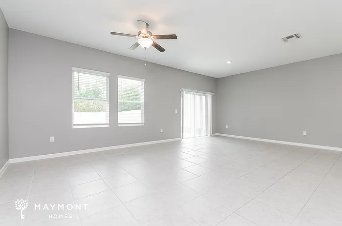 3 bed, 2.0 bath, 1589 sqft, $2,095 — Photo 4