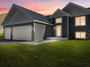 2135 Violet Ln, Faribault, MN 55021