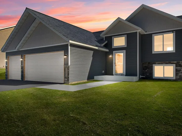 2135 Violet Ln, Faribault, MN 55021