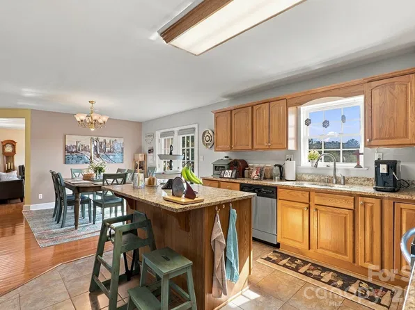 131 Moriah School Rd, Casar, NC 28020