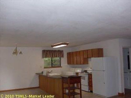 2nd image of 16146 Northwoods Blvd