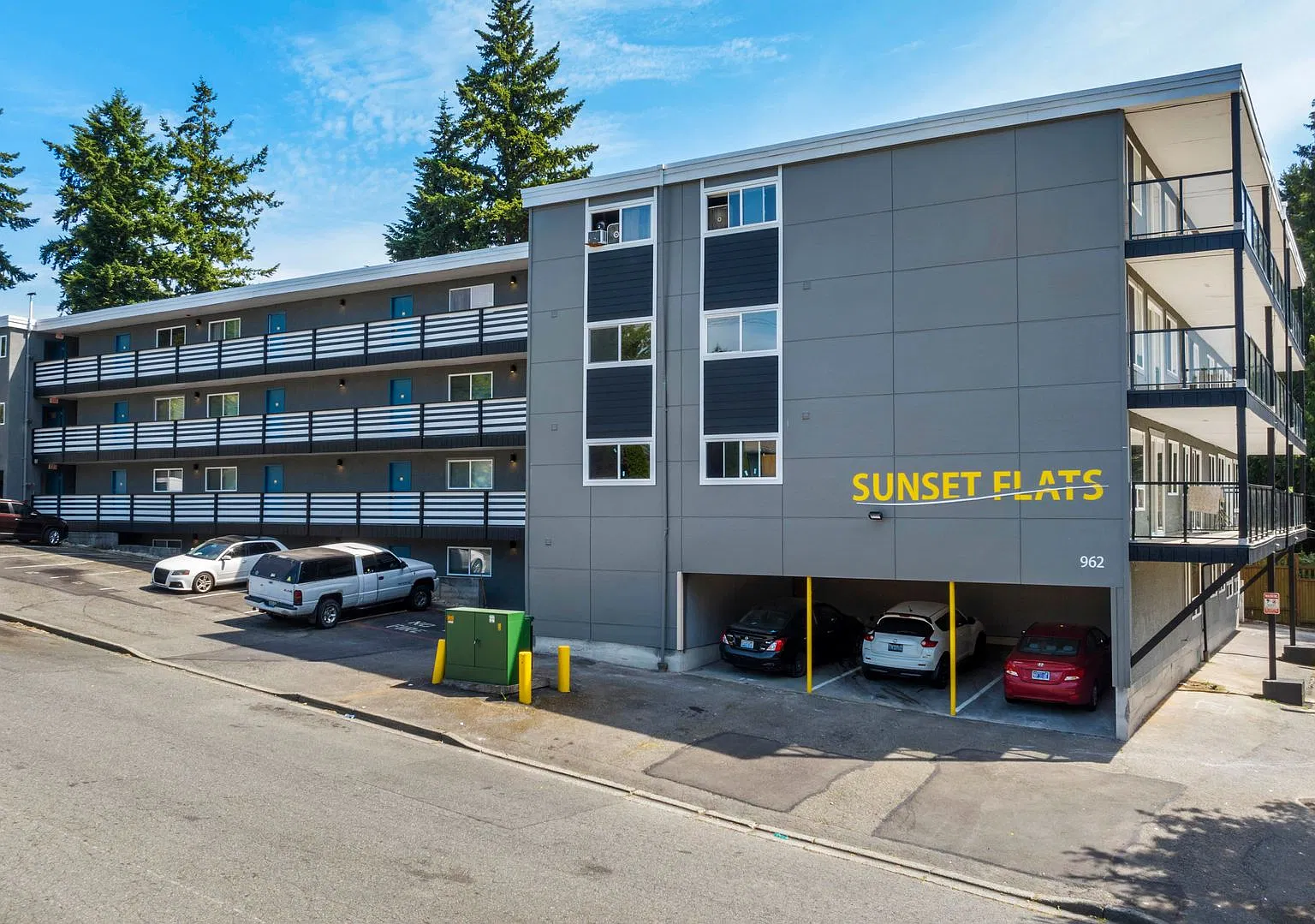 Sunset Flats — Photo 3