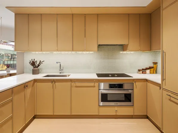 24-01 Queens Plaza North image 4 of 22