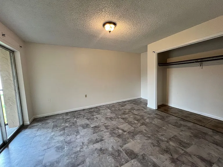 4608 Sandy Ln — Photo 10