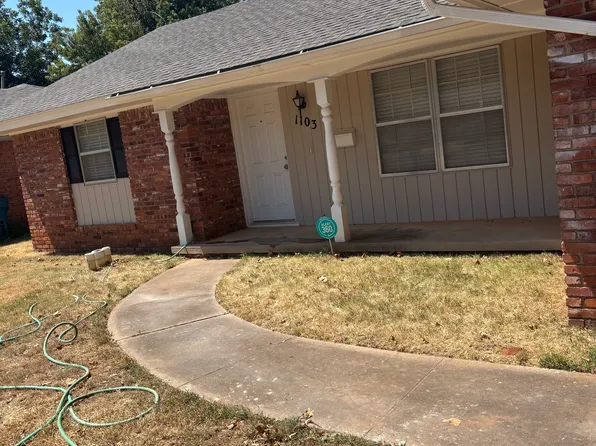 1103 Washington St, Edmond, OK 73034