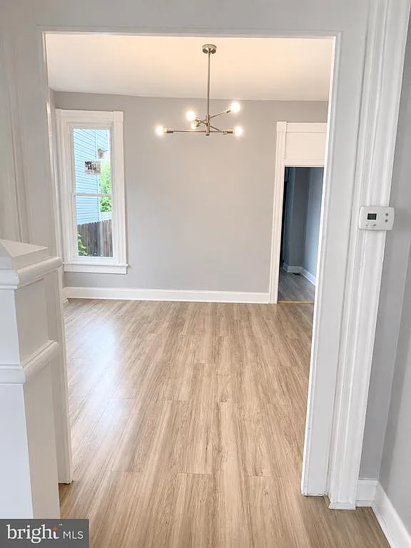 3 bed, 1.5 bath, 2006 sqft, $1,700 — Photo 3