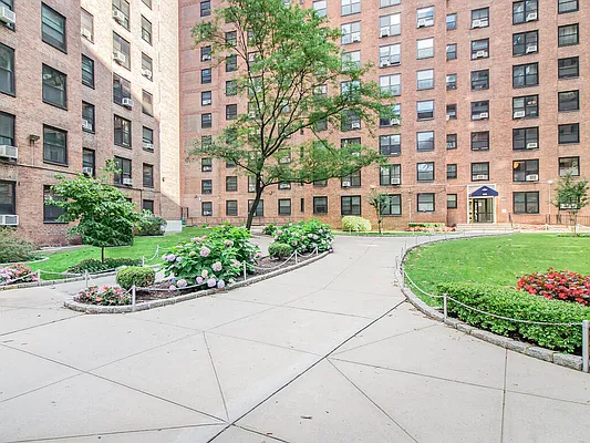 Sold by Pantiga Group | media 14