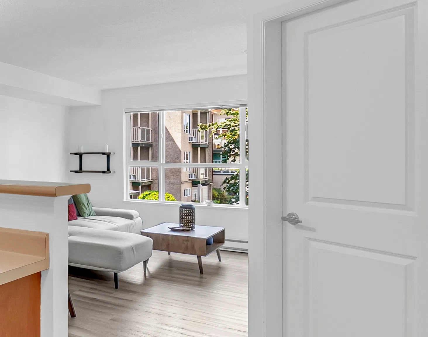 1 bed, 700 sqft, $1,800 — Photo 3