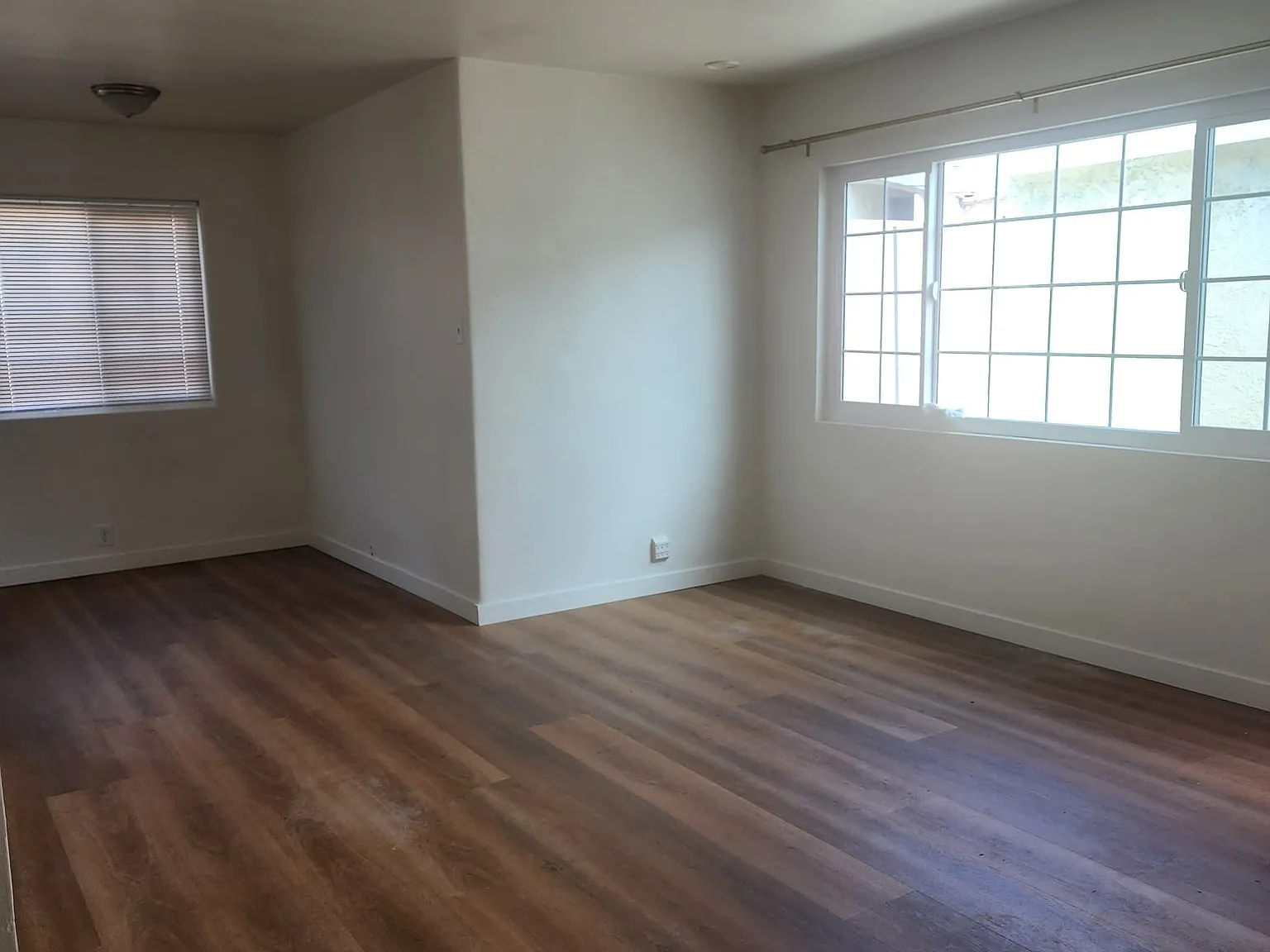2 bed, 740 sqft, $2,800 — Photo 2