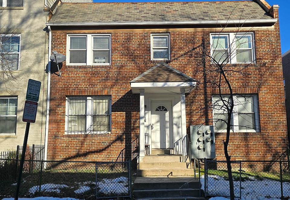 1st image of 1516 F St NE APT 3