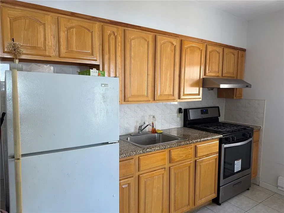 2035 Bay Ridge Pkwy #2R