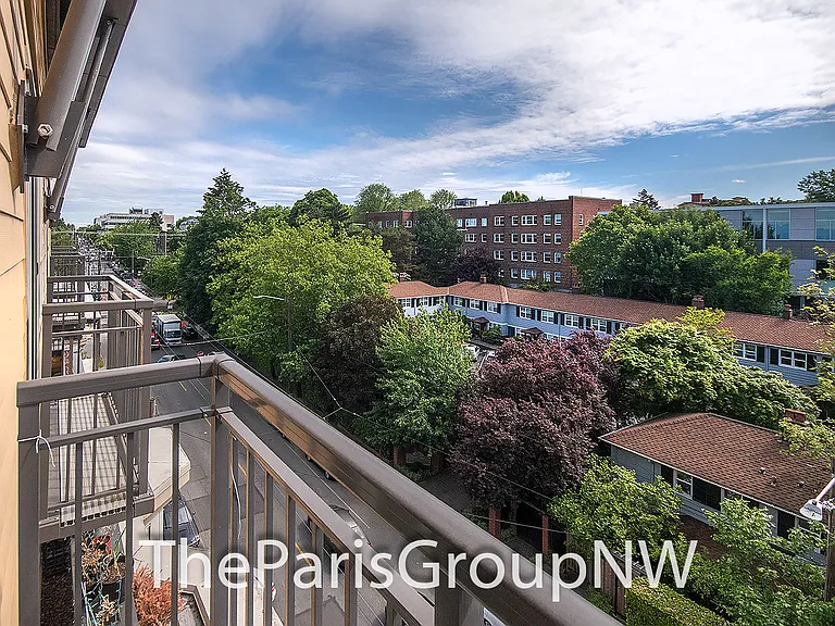 1420 E Pine St #E706 — Photo 5