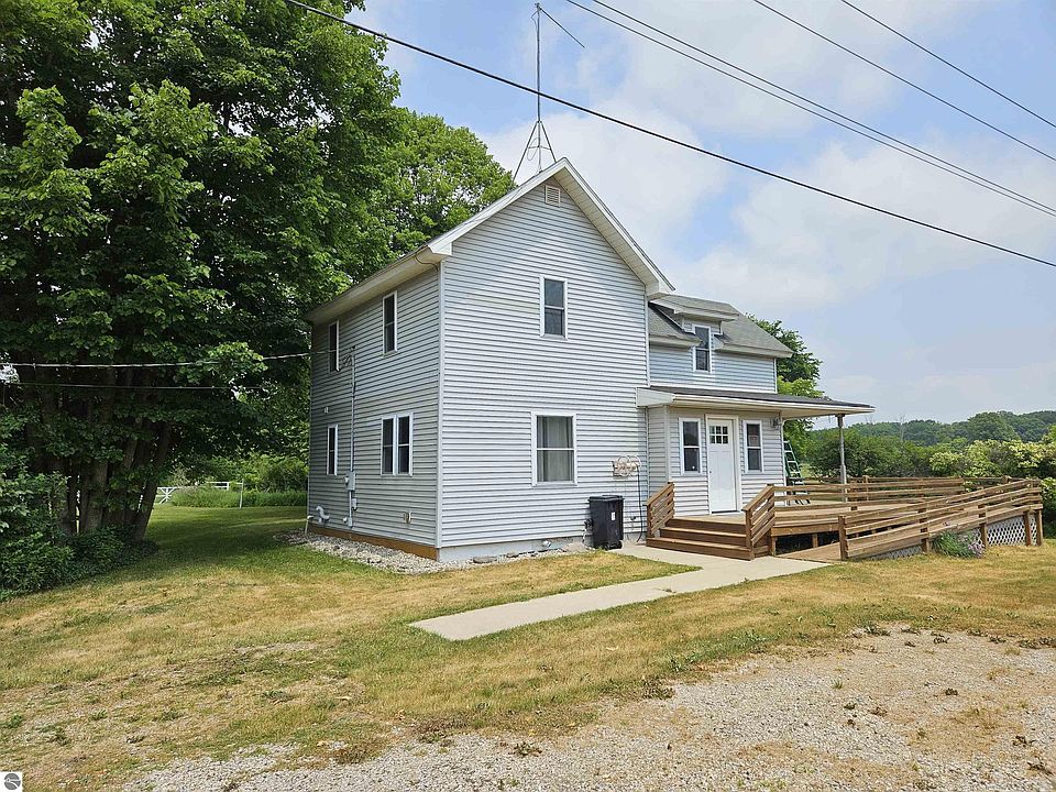 5330 Mile Rd, Barryton, MI 49305 Zillow