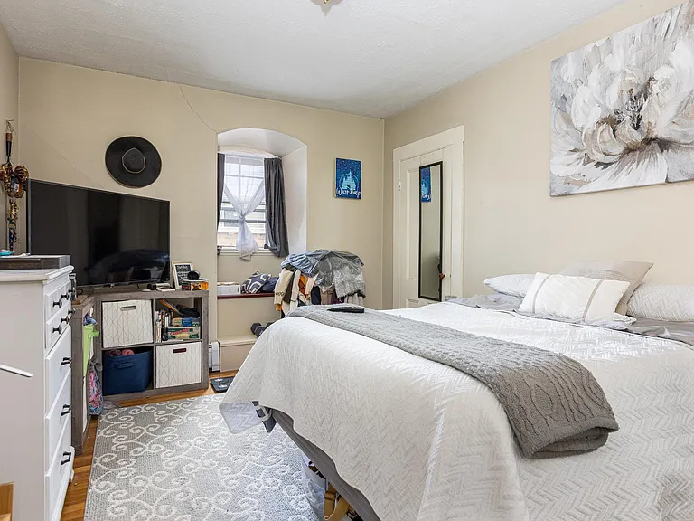 158 Danforth St #9 — Photo 6