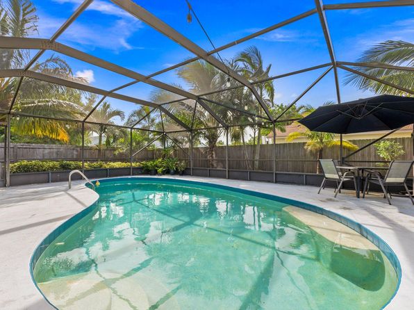 5280 SE Dell Street, Stuart, FL 34997