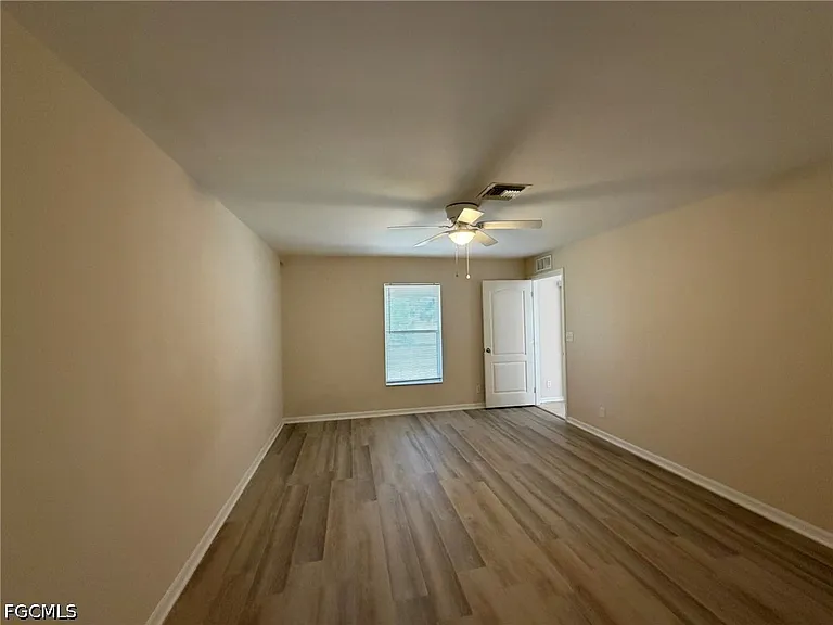 3527 NE 19th Pl — Photo 25