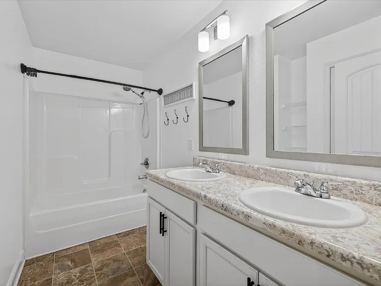 1264 Black Oak Cir — Photo 26