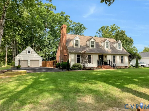 8800 Shewsbury Dr, New Kent, VA 23124