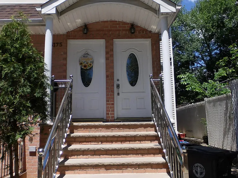 5175 Amboy Rd #2 — Photo 1
