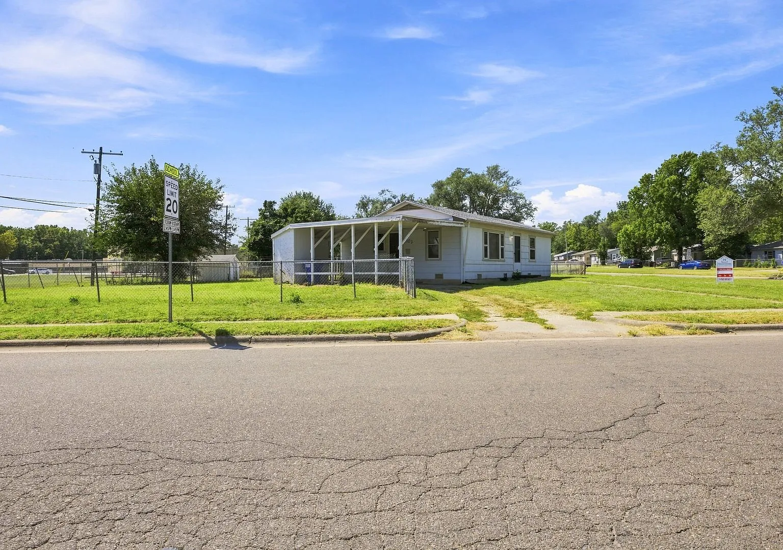Please View 3D Virtual Walk-Through Before Scheduling a Showing — Photo 3