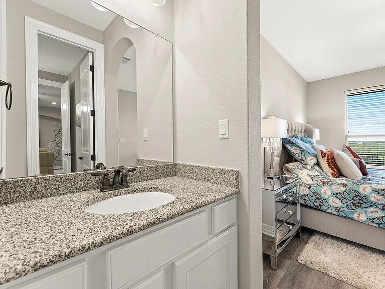 319 Lombardia Dr #21B — Photo 20