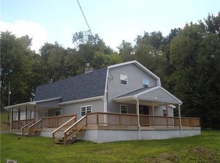 321 Rocky Spring Rd, Harrisville, PA 16038