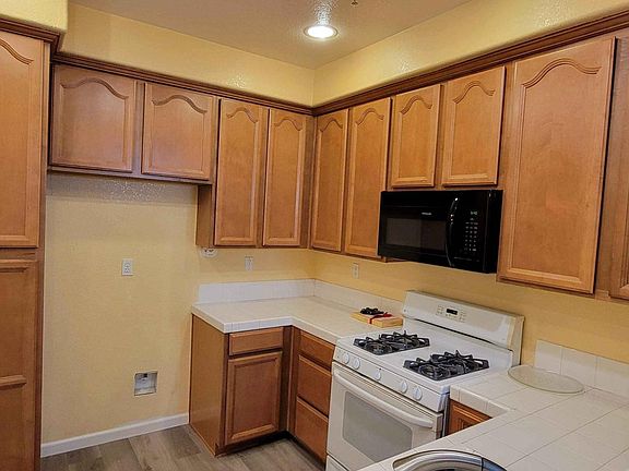 3rd image of 8494 Crystal Walk Cir
