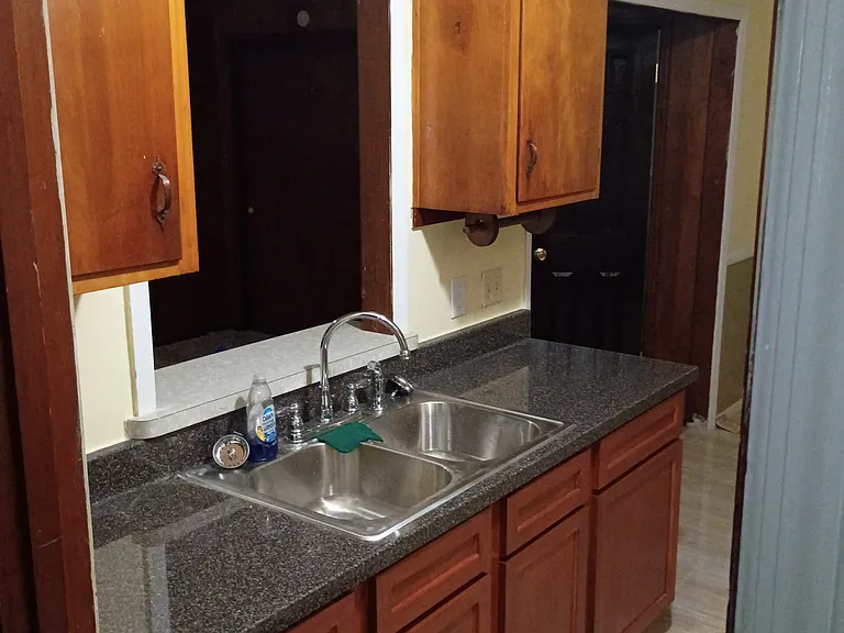 1614 Paullus Ave — Photo 4