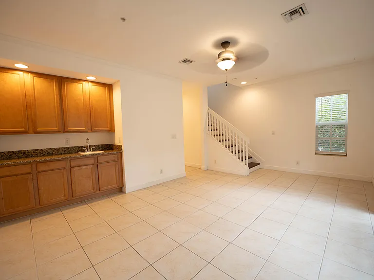 530 S Federal Hwy #8 — Photo 20